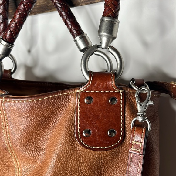 Fossil Leather Handbag with Braided Handles 3 inside arena & Crossbody strap - Picture 4 of 9